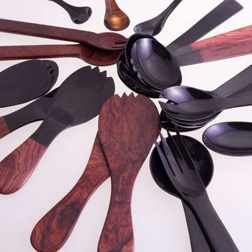 Salad servers
