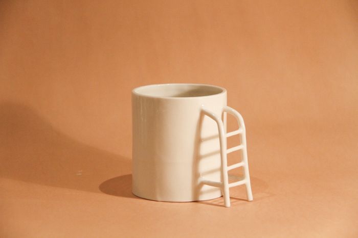 Stair mug (swimming pool)