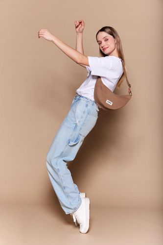 Andrea - Sustainable half-moon bag