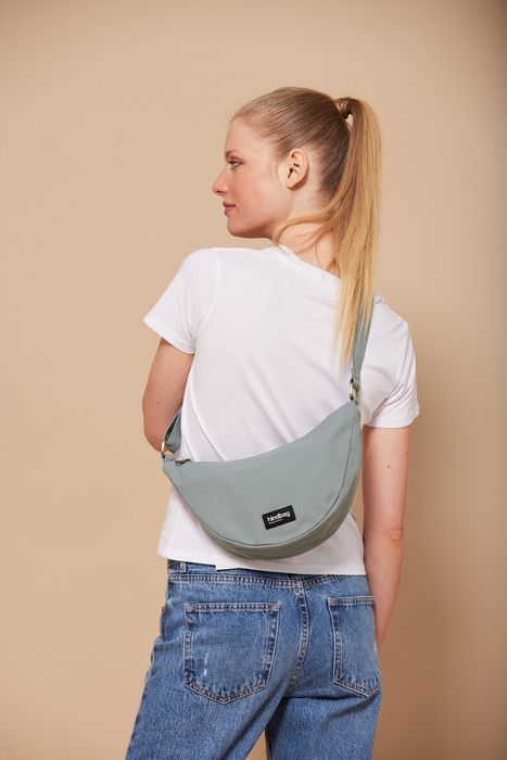 Andrea - Sustainable half-moon bag