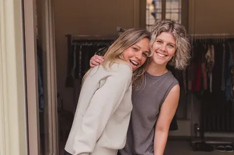 Anna & Dani - Positive Retail