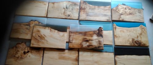 Resin and wood chopping/serving boards