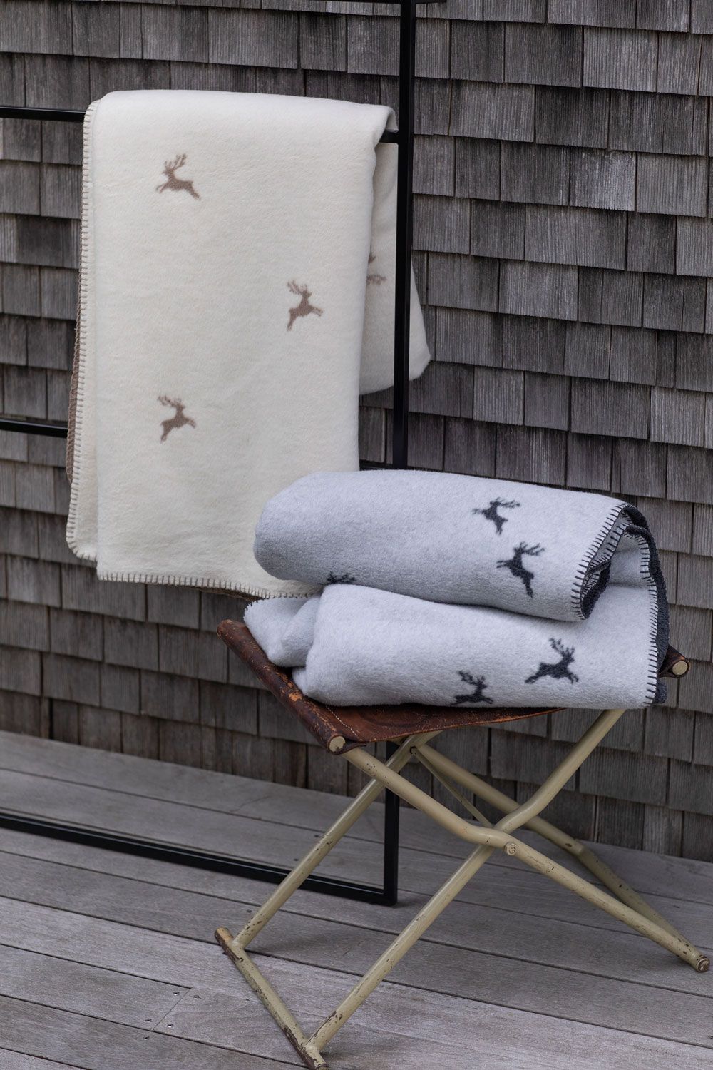 SAVONA velour throw 