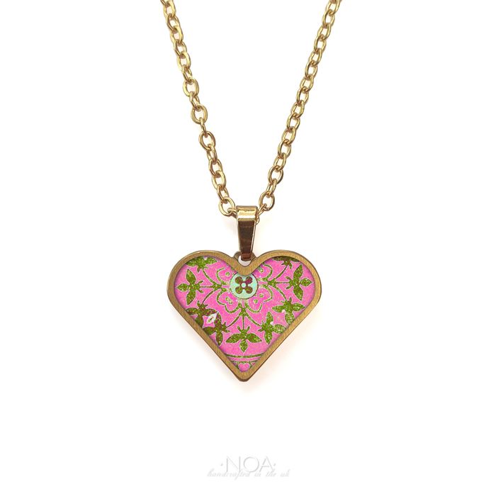 Heart shaped pendant