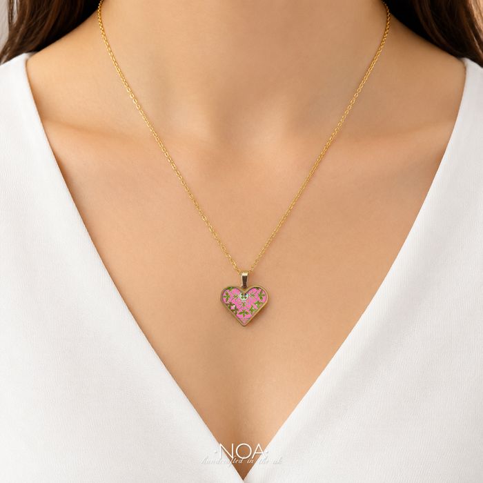 Heart shaped pendant