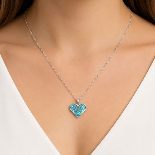 Heart shaped pendant