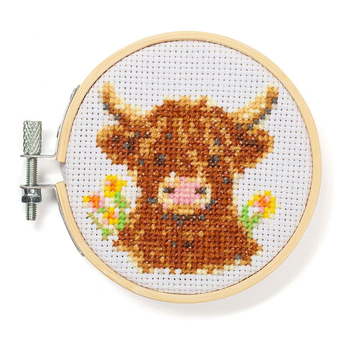 EMBROIDERY KIT - HIGHLAND COW
