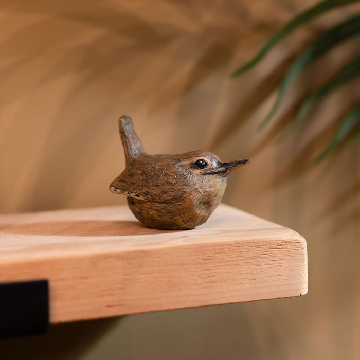 Figurines