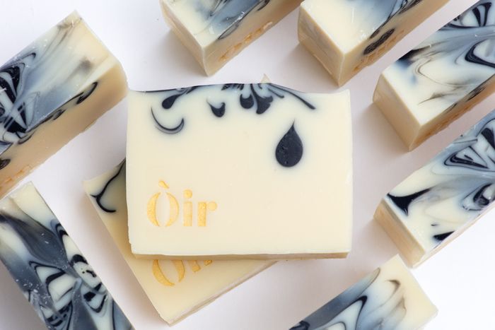 Cedarwood, clary sage, rose geranium, vetiver hand & body soap