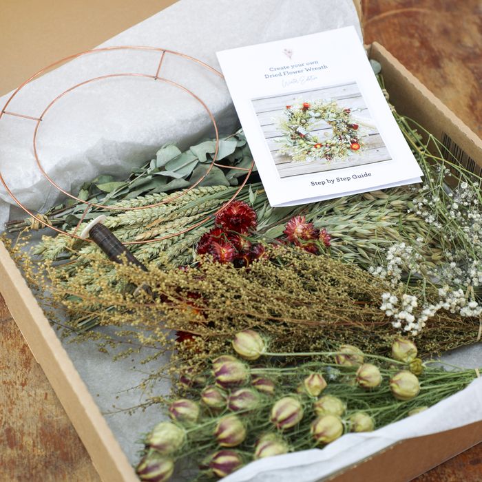 Winter Dried Flower Wreath Kit