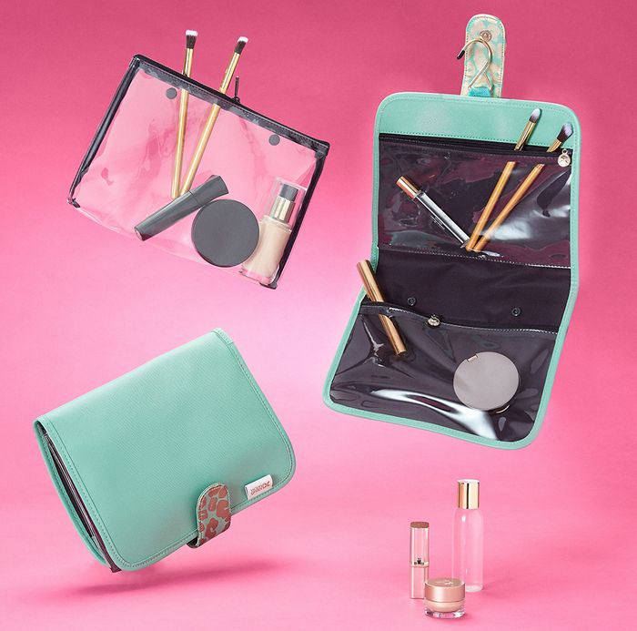'Kate' Hanging Beauty Bag in Leopard Jade
