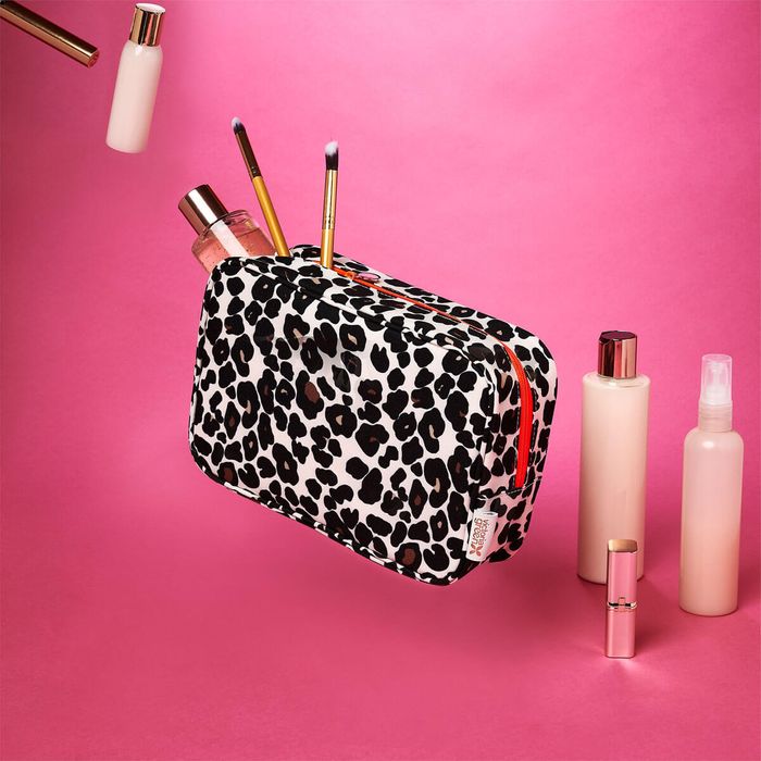 Beauty Kit Case in Leopard Tan