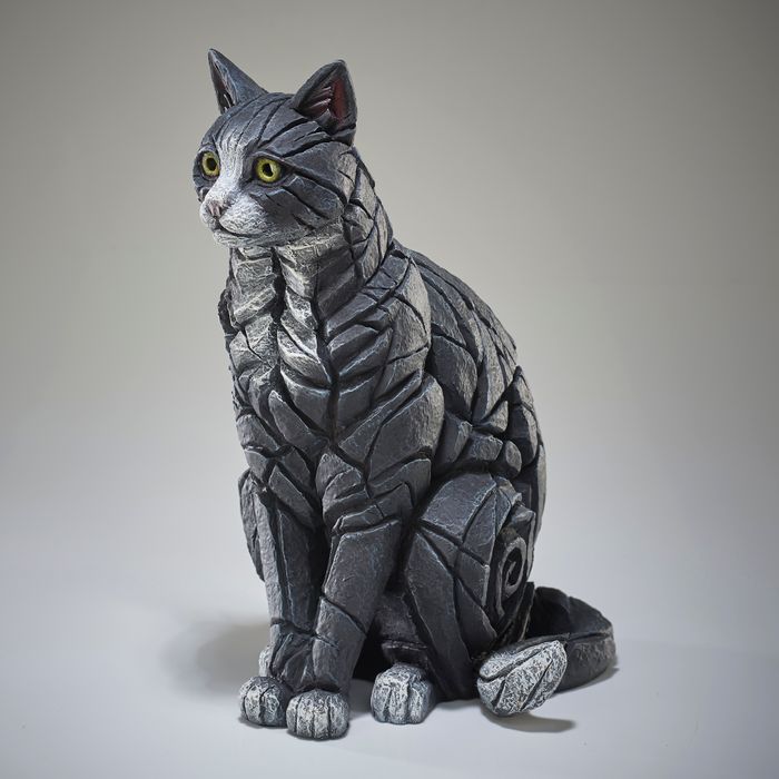 Edge Sculpture - Sitting Cat