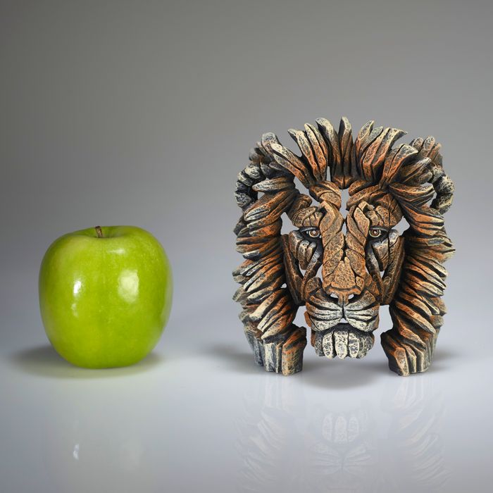 Edge Sculpture - Miniature Lion Bust