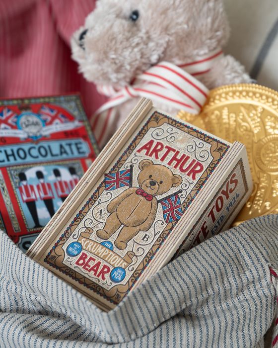 Arthur The Scrumptious Bear