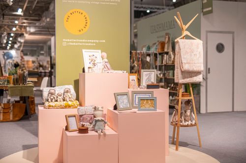 Trends Come and Go—Your Brand Shouldn’t: A Guide for Indie Retailers