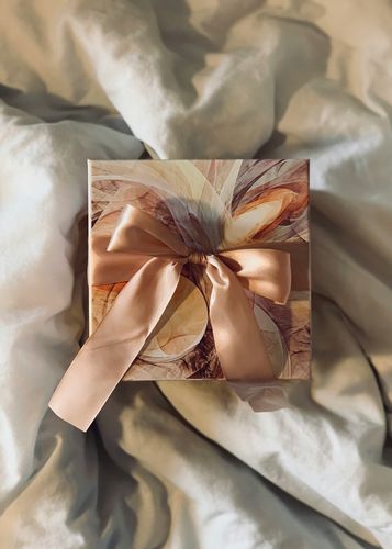 Gift with Purchase: A Simple Strategy to Boost Sales & Build Customer Loyalty