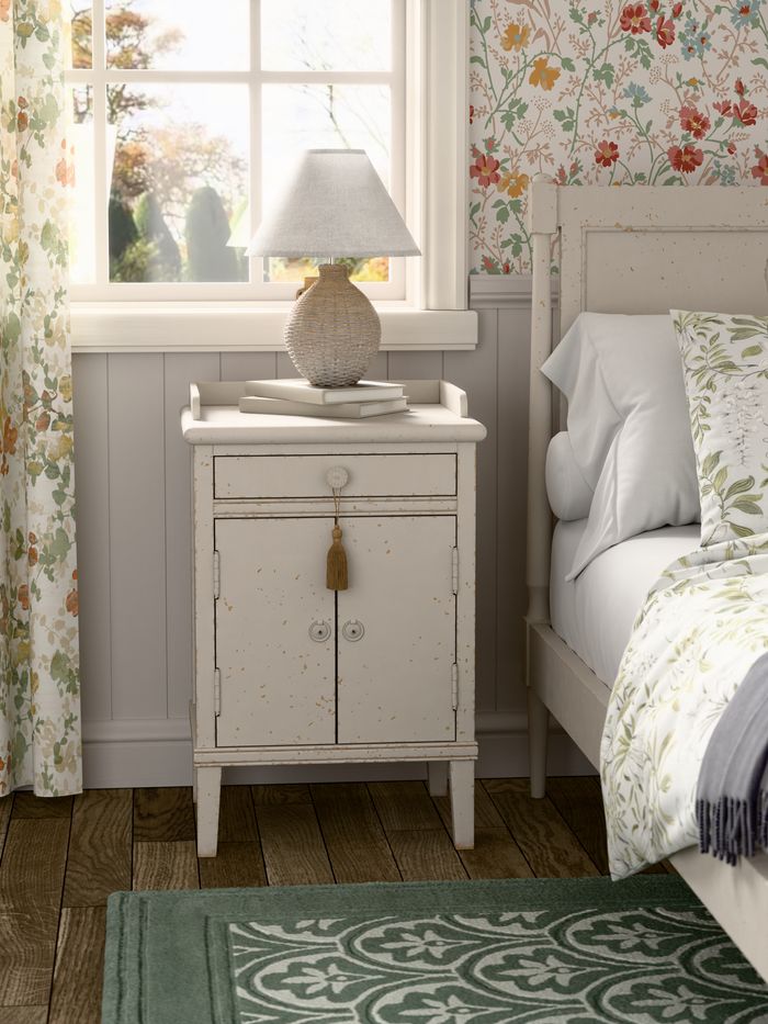 Laura Ashley Brochure