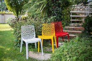 Gruvyer chair Glossy polypropylene chair