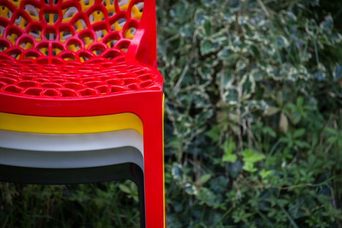 Gruvyer chair Glossy polypropylene chair