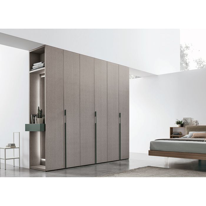 OPEN END COMPARTMENT