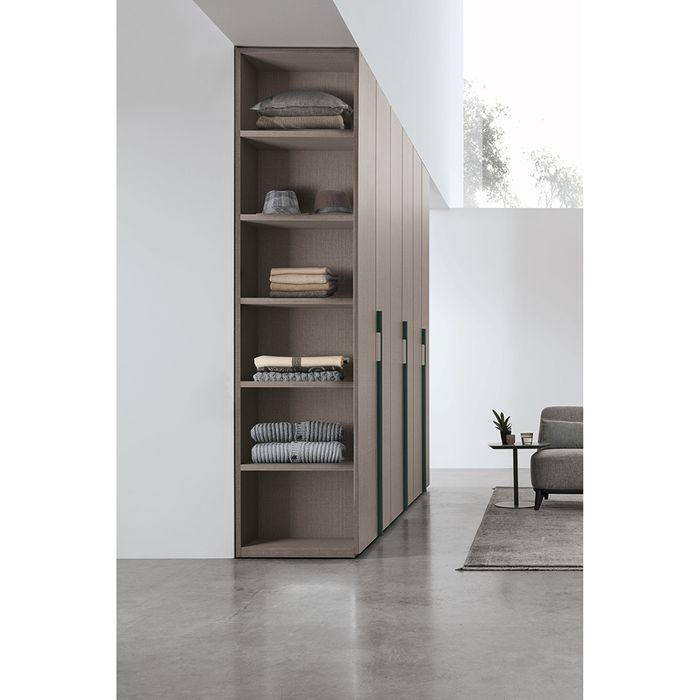 OPEN END COMPARTMENT