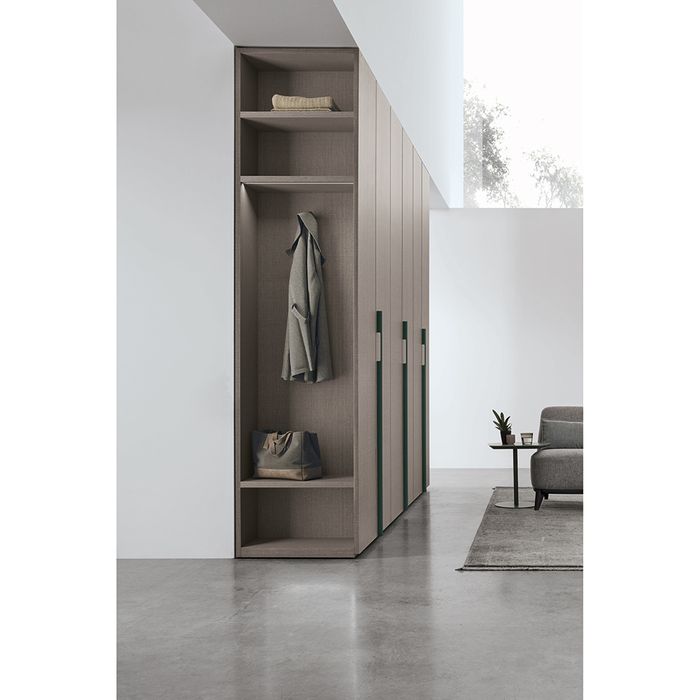 OPEN END COMPARTMENT