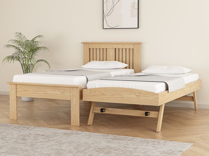 Hendre Guest Bed (White, Oak or White with Oak plinth)