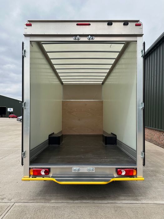 Renault Enfield 5 Metre Low Loader Van