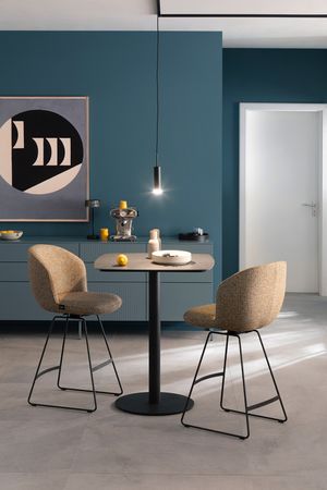 Bar stools & Bar tables