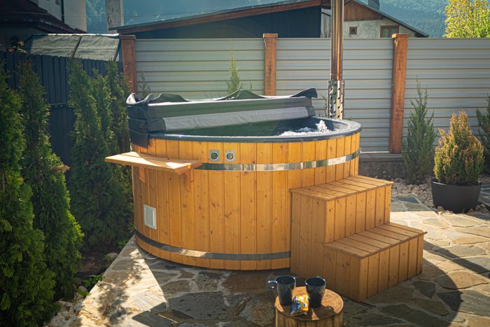 Premium Jacuzzi with Integrated Stainless Steel Stove – 2.25 m, Suitable for 6-8 People