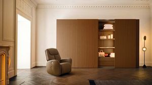 Upgraded Camberly in LeatherTech Lifting Riser featuring heating pads