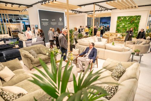 The Power of Networking at Retail Trade Shows for Buyers