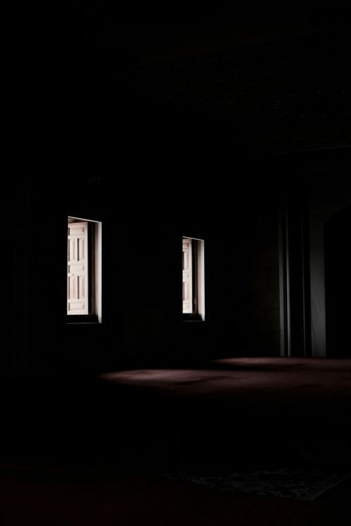 Challenges & Opportunities in the 2024 Furniture Market