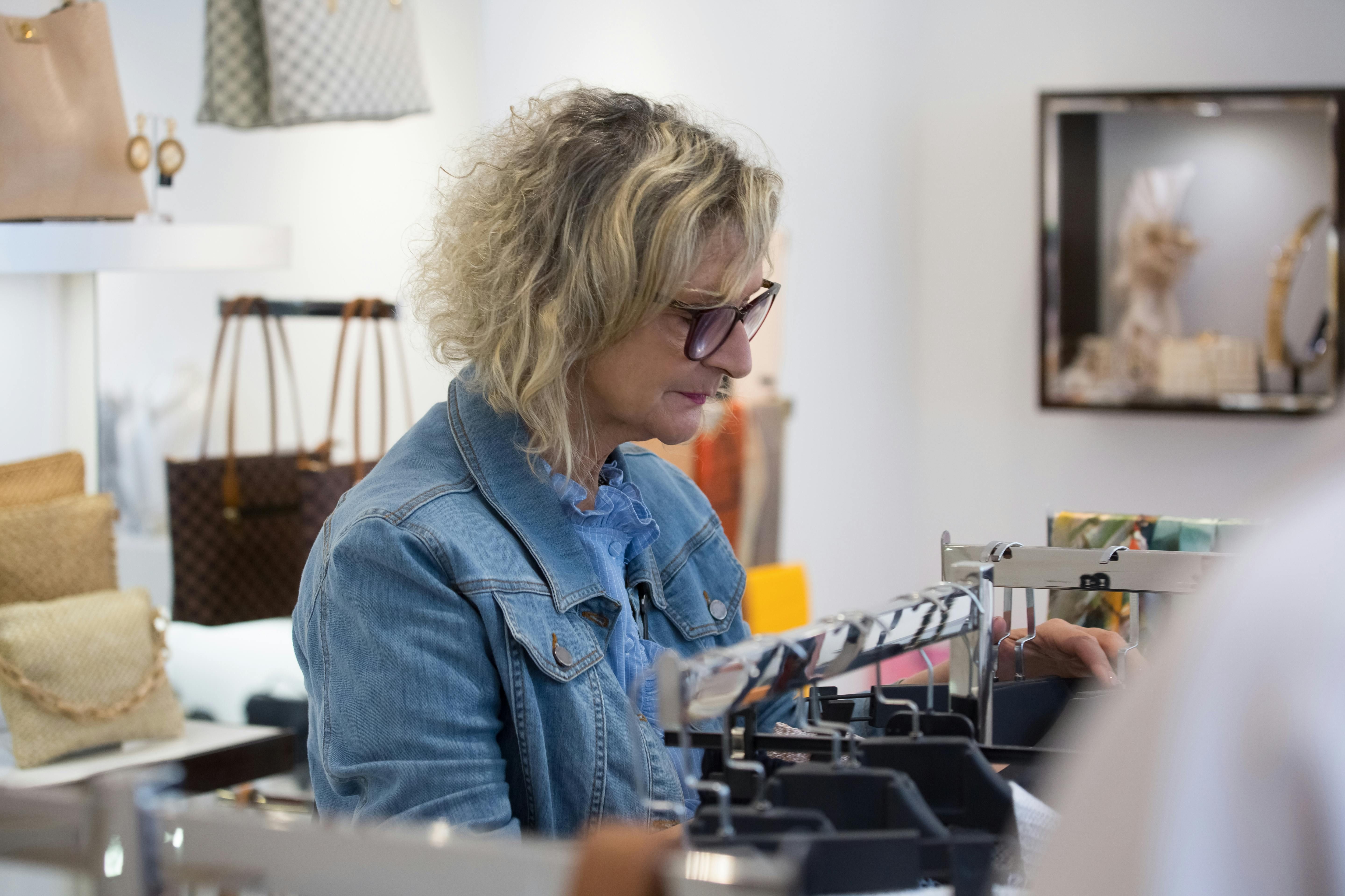 Independent Retailers: How to Stay Competitive in 2025