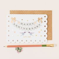 Company name - Apple & Clover