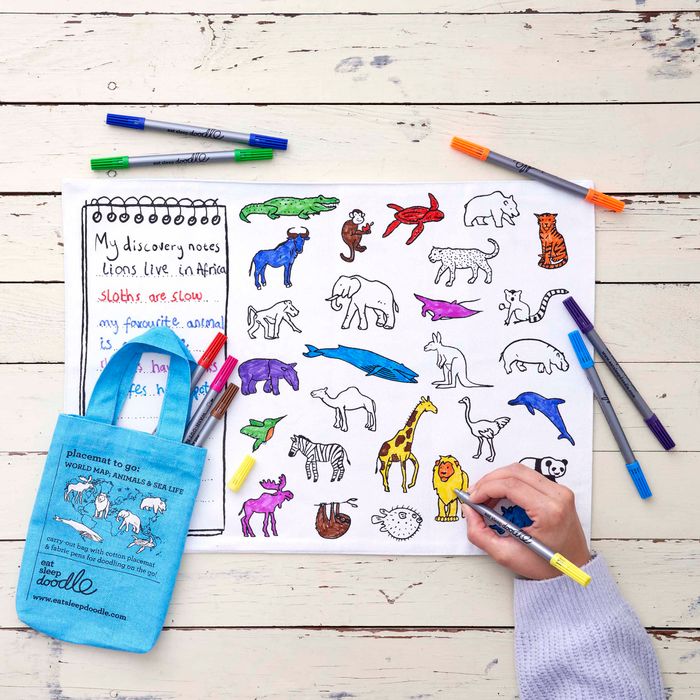 Colour-in Placemat to Go - World Map