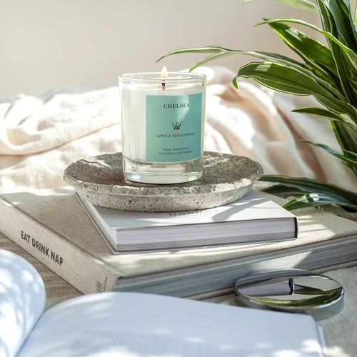 Little Miss London CHELSEA Candle Peppercorn & Patchouli 210g