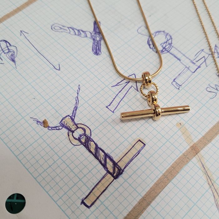 Kelly Springham T-Bar with Snake Chain Necklace