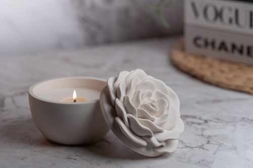 Crowning Rose Wood Wick Candle
