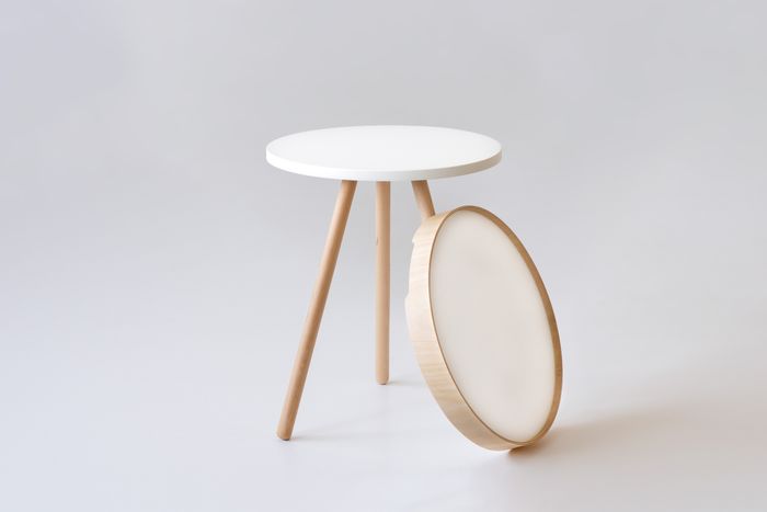 Moheim By Tray Table