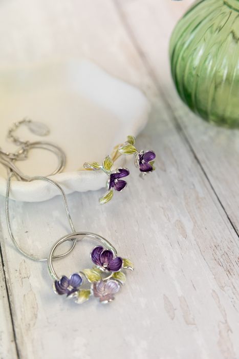 Necklaces and Pendants