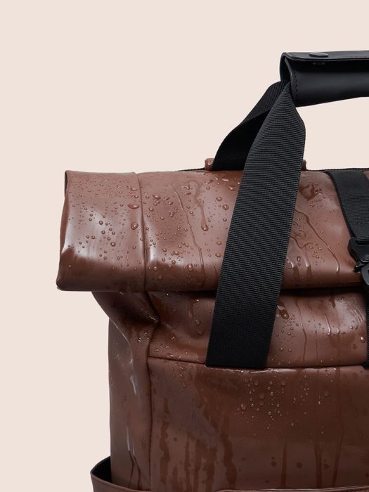 Pantai 2.0 Waterproof Pocket Backpack in Brown