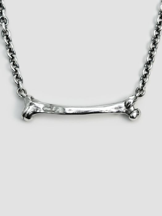 Bare-Bones Neck Chain