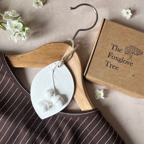 Large Acorn Botanical Cast Fragrance Diffuser