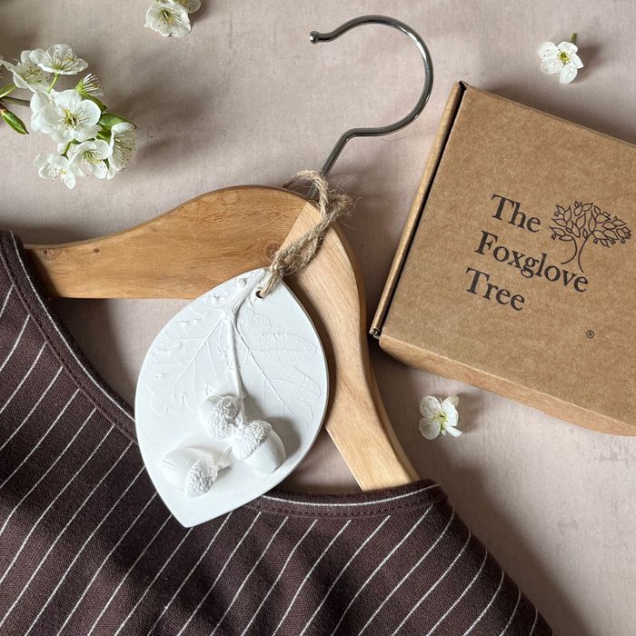 Large Acorn Botanical Cast Fragrance Diffuser