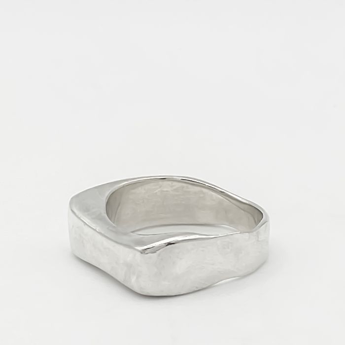 Grace Bow Gem Ring