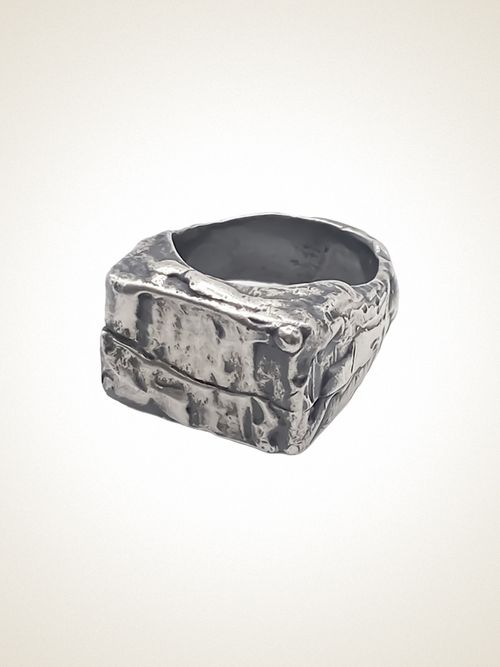 Rosa Signet Ring
