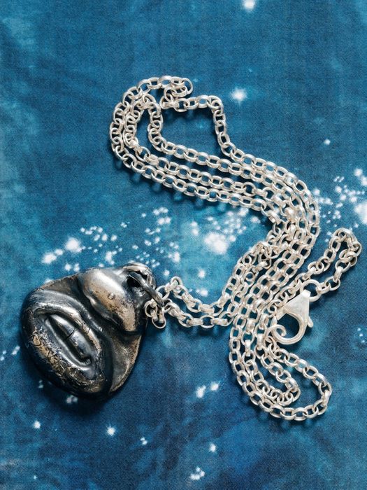 Two Teeth Chain Necklace
