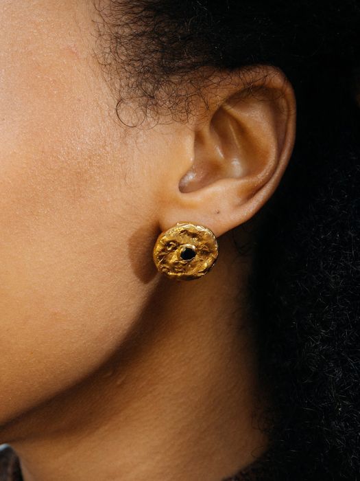 Grain Circle Gem Stud Earrings